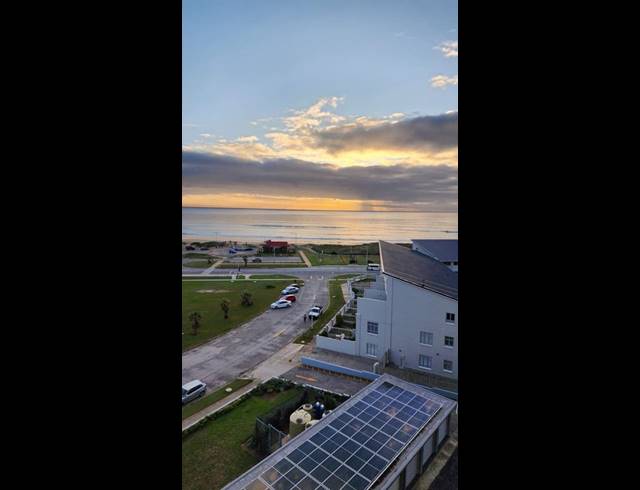 2 BEDROOM APARTMENT FOR SALE IN SUMMERSTRAND